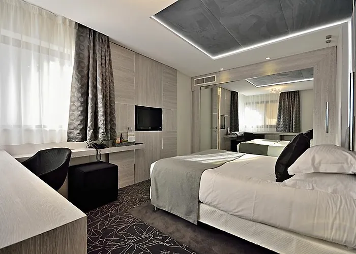 فندق Cezanne 4*