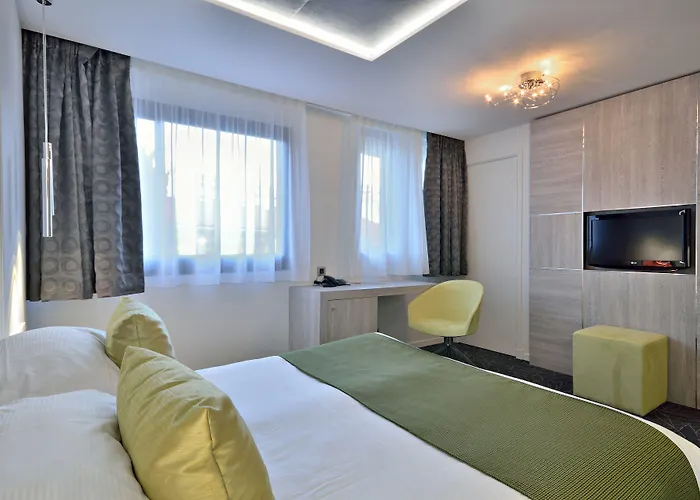 Cezanne 4*