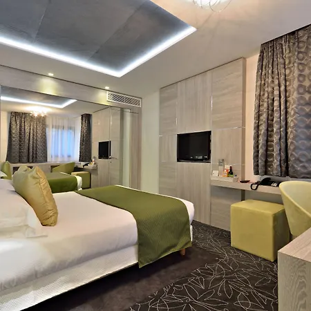 Cezanne Szálloda 4*