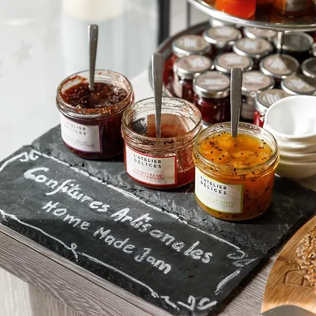 Cezanne Szálloda 4*