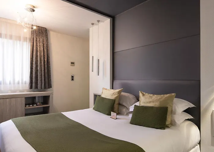 Hotel Cezanne 4*